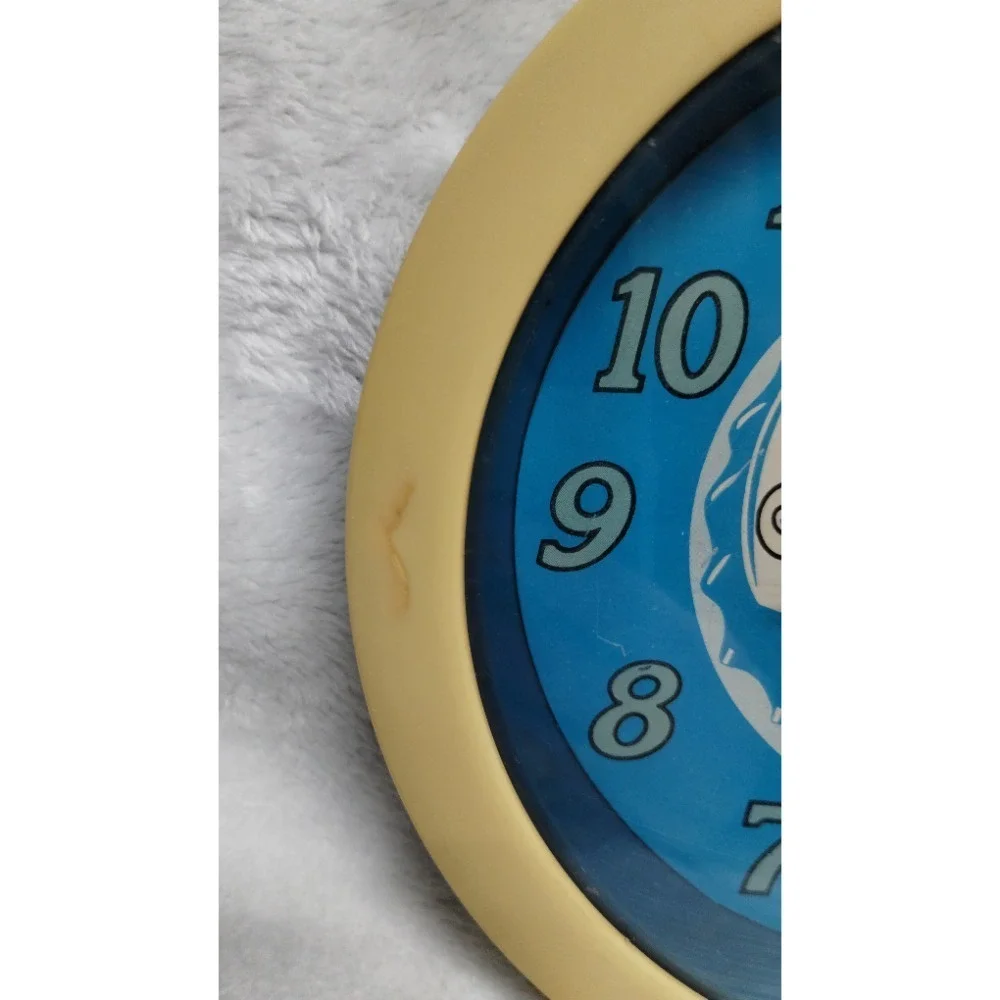 Pepsi Cola Wall Clock‎ Ice-Cold Bottle Cap Design Vintage Style Decor